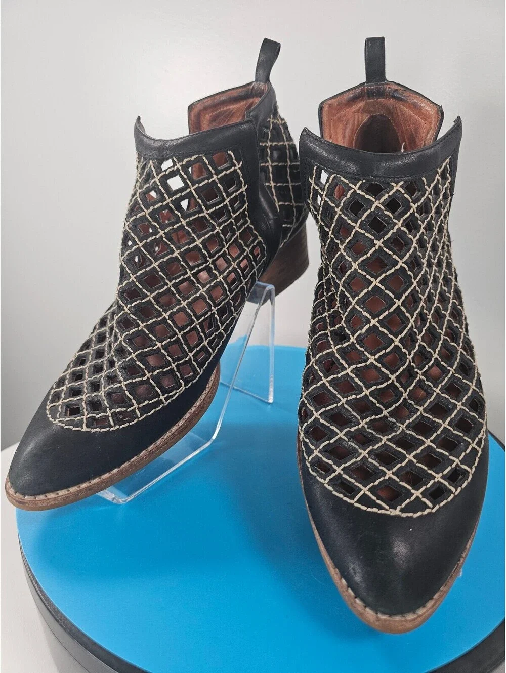 N/A these stylish
